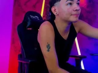 Offline randy_vixx on Flirt4Free