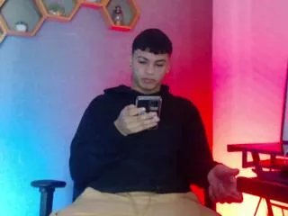 Offline randy_vixx on Flirt4Free