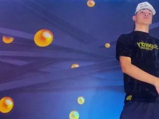 Offline randy_vixx on Flirt4Free