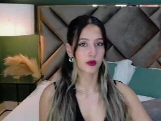 sophia_loreen on Flirt4Free 