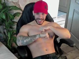valenthino_king on Flirt4Free 