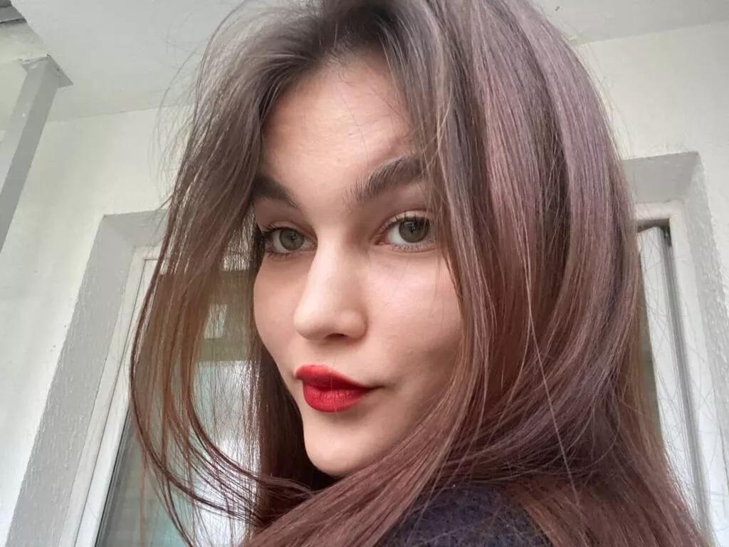 AdeleLunakom on LiveJasmin 