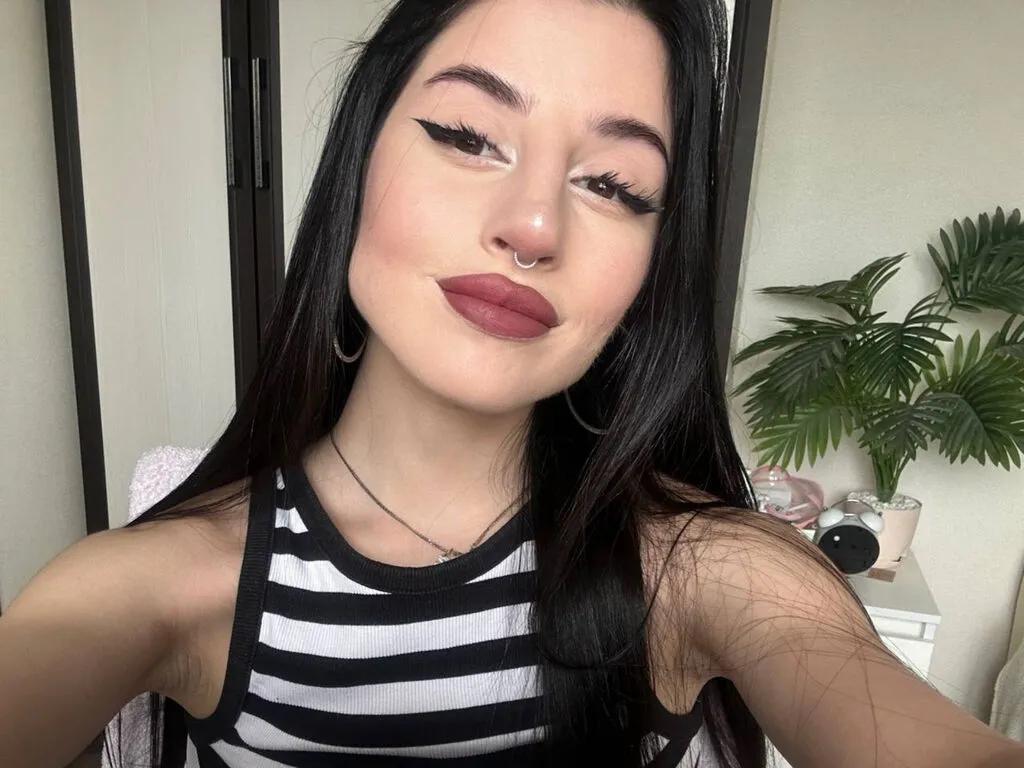 DianaRaysn from LiveJasmin