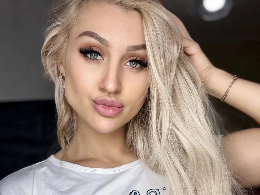 FitChristina on LiveJasmin