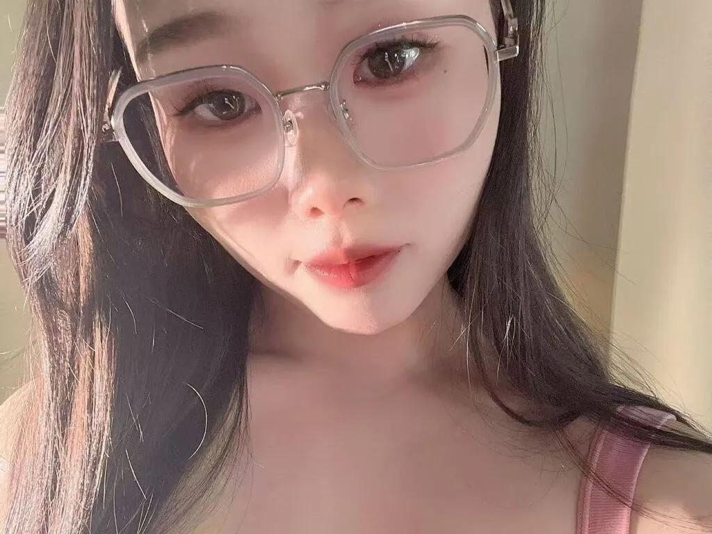 lingzi from LiveJasmin