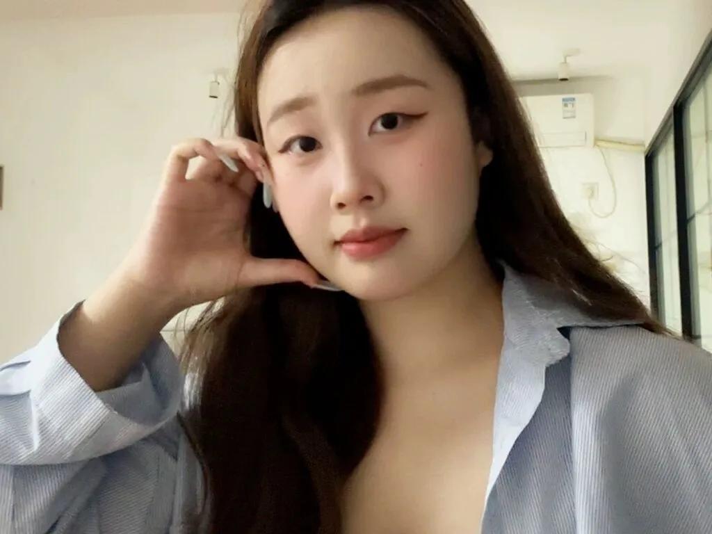 LioraFaith on LiveJasmin