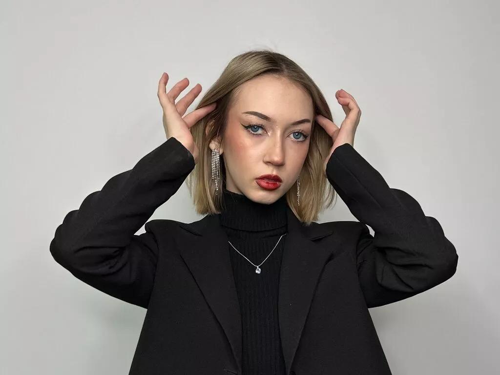 LoisDeman on LiveJasmin 