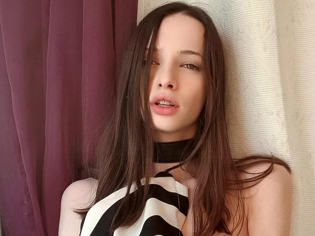 MillaMoore from LiveJasmin