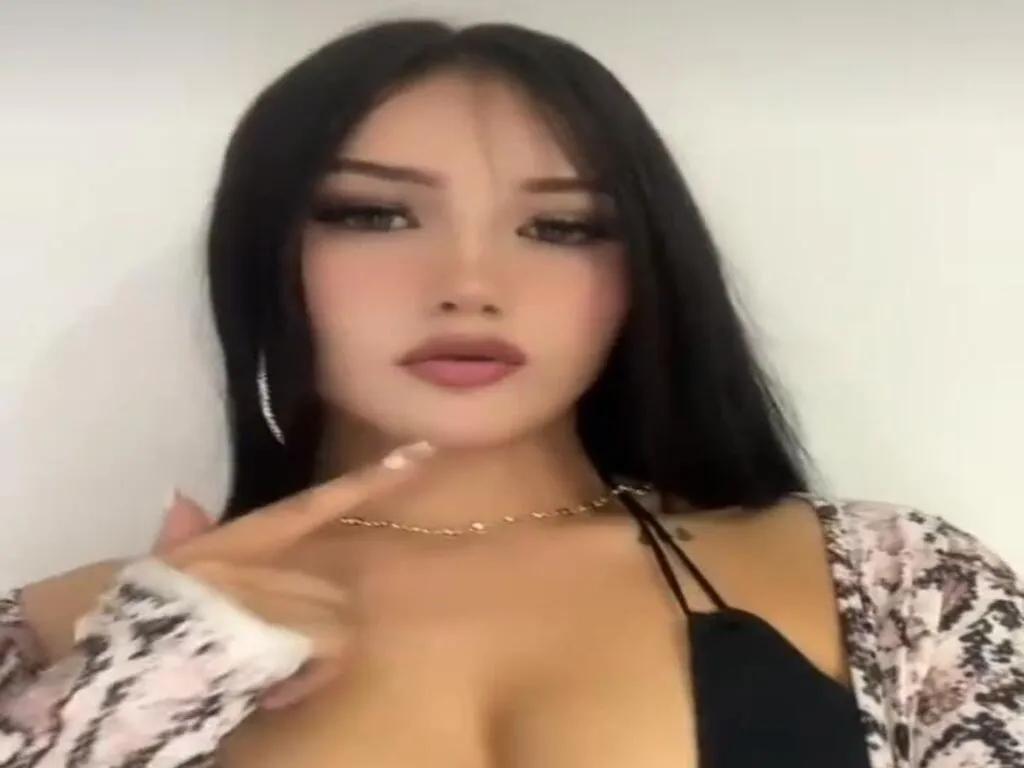 MiluRousse on LiveJasmin