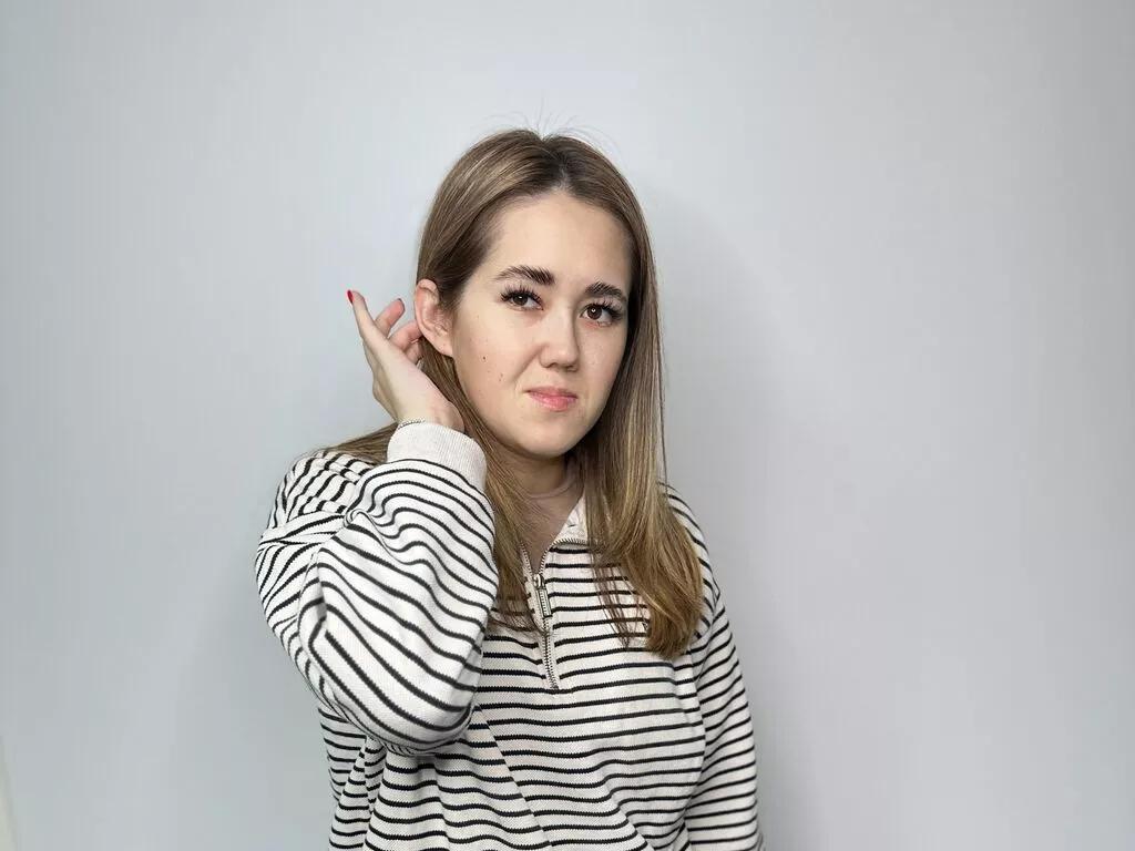 RowenaBulkley on LiveJasmin 