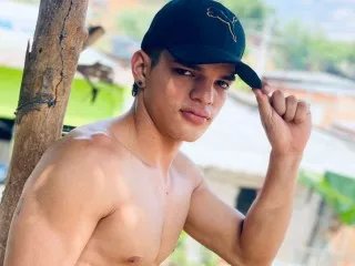 Offline AlbertBernal69 on Streamate