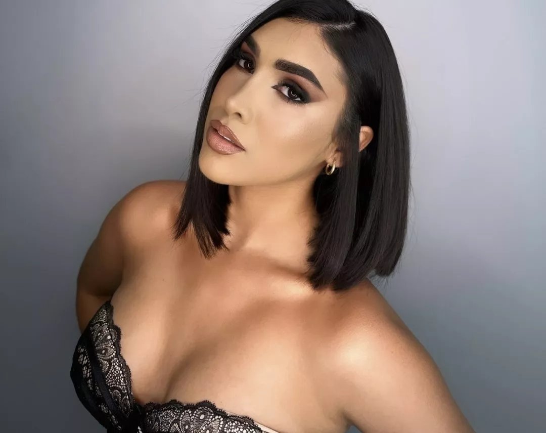 Offline AriaMatheuss on Streamate