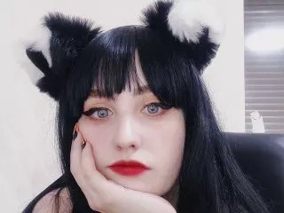 Offline CrystalChris18 on Streamate