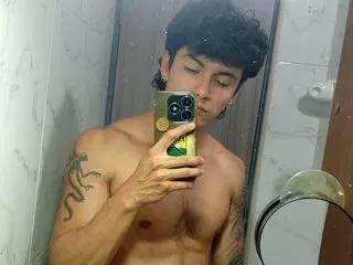 LeoSantoro22 on Streamate