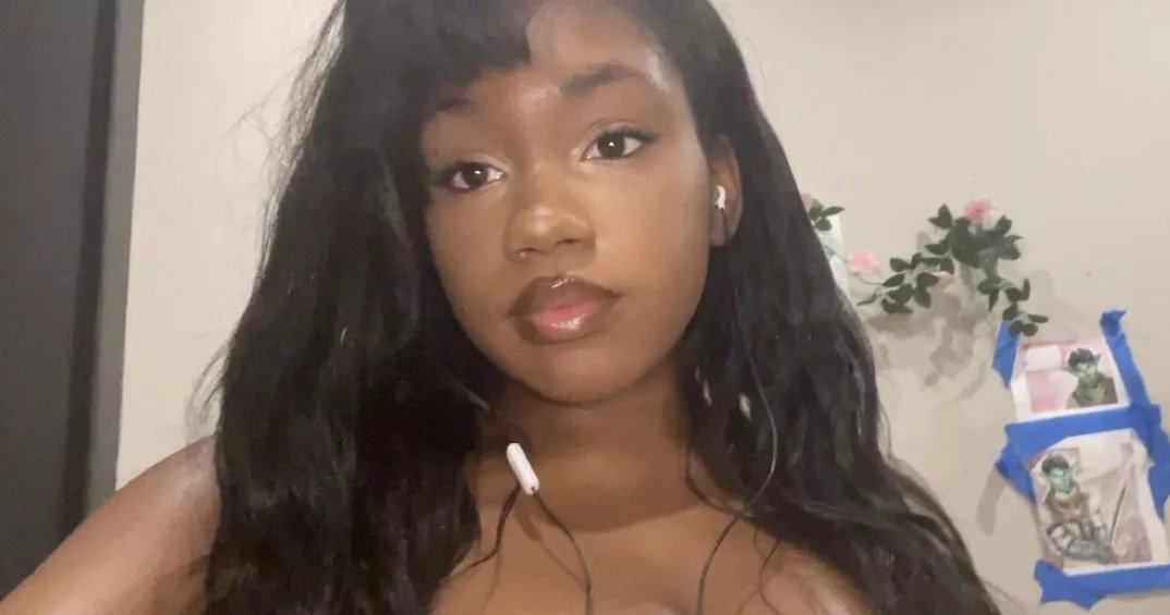 Offline LucentBunnyy on Streamate