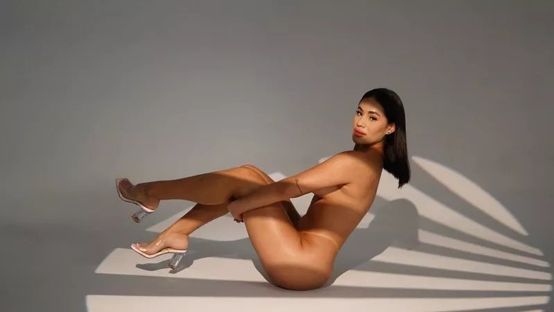 Offline Macarena_Sanders on Streamate