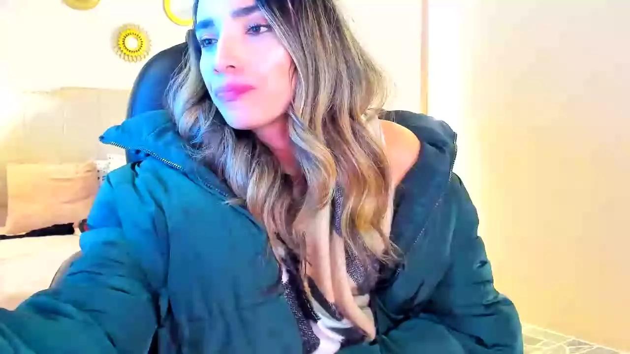 Adara_Cooper on Streamray 