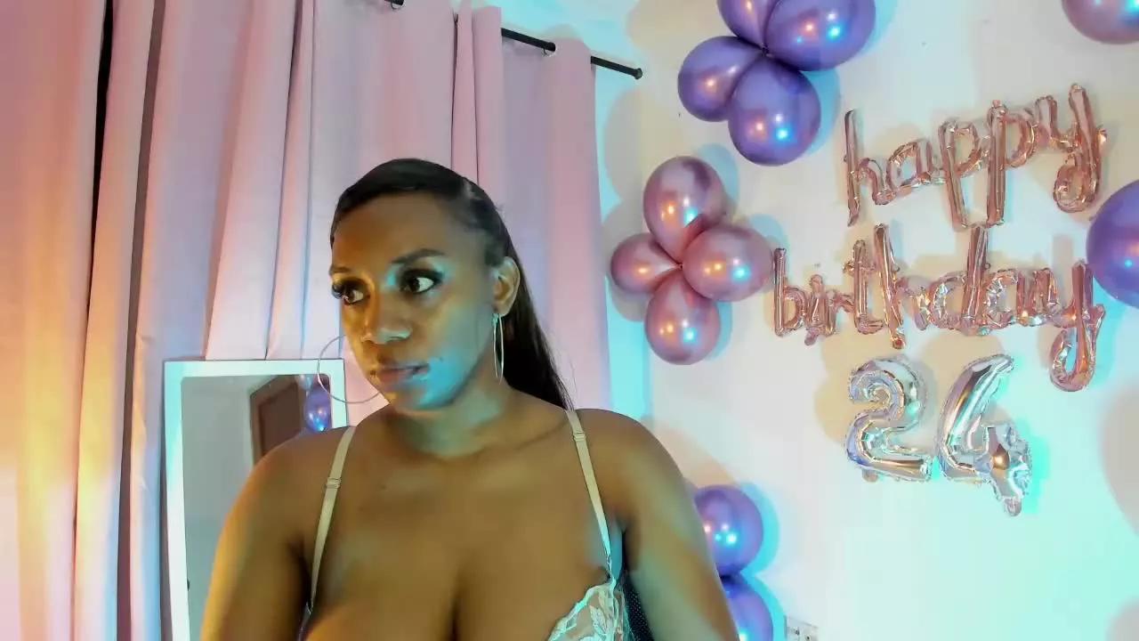 AishaEbonyW on Streamray 