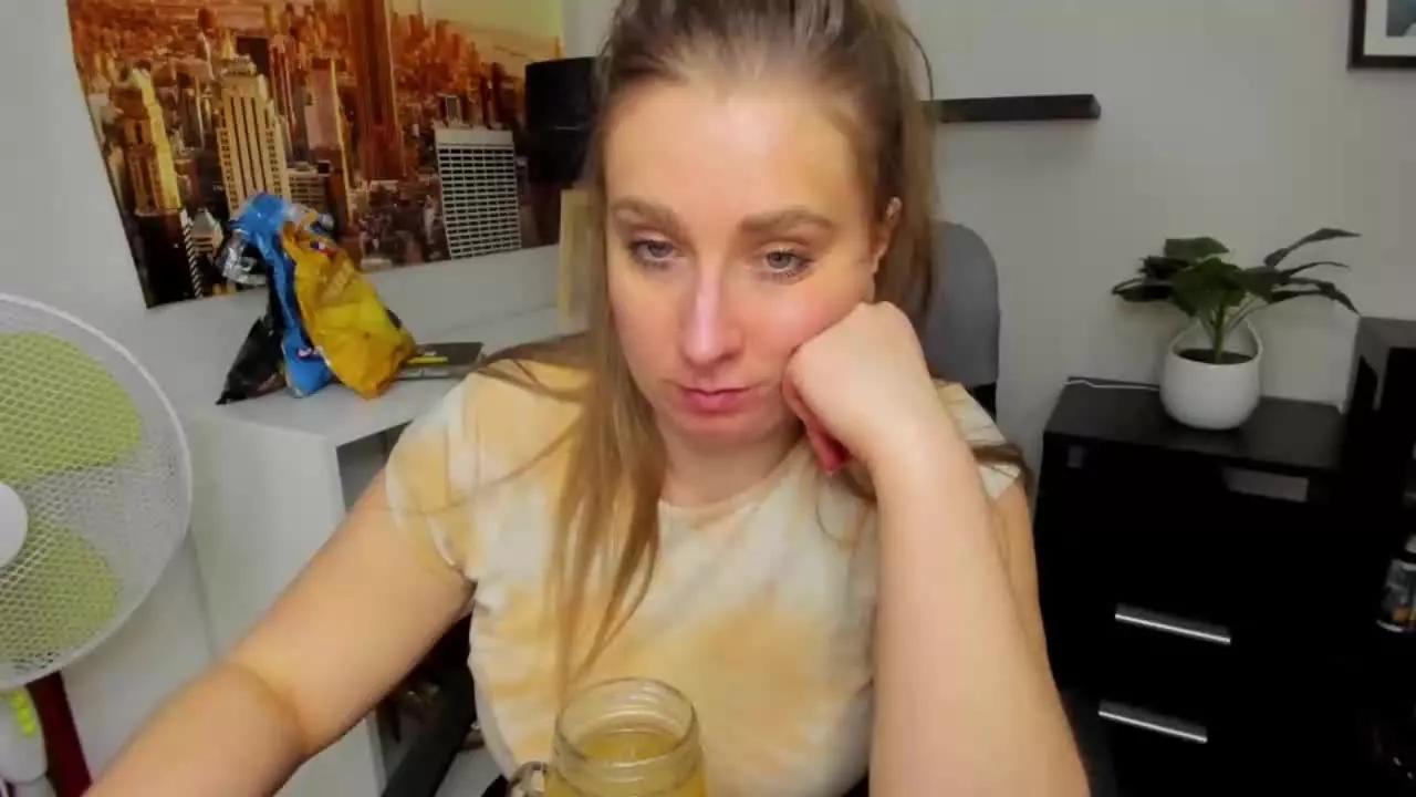 Alenapretty on Streamray 