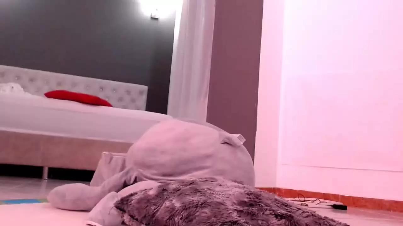 ALESSANDRA_BOYD on Streamray 