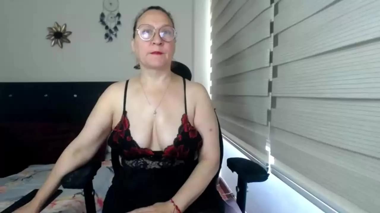 Anya_Green on Streamray 