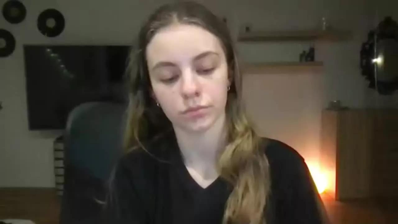 AriaFlirt on Streamray 