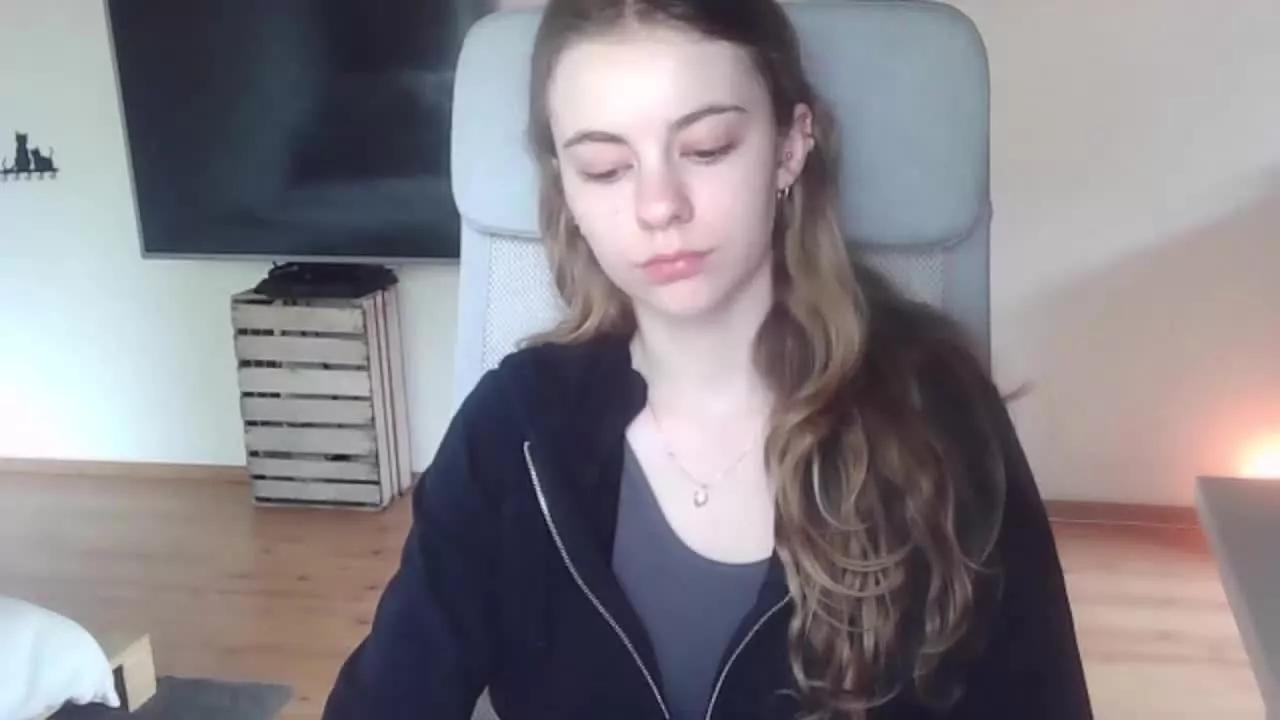 AriaFlirt on Streamray 