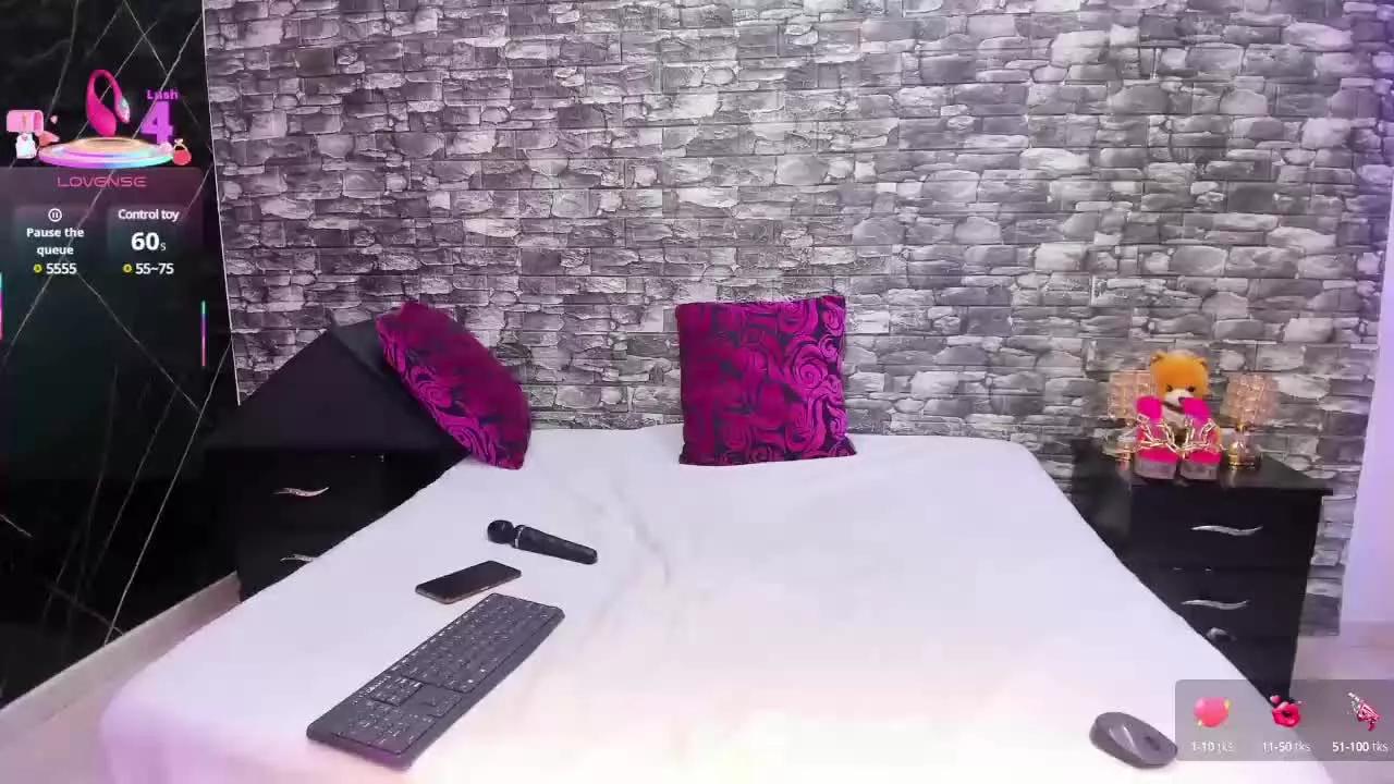 ArianaBlack on Streamray 