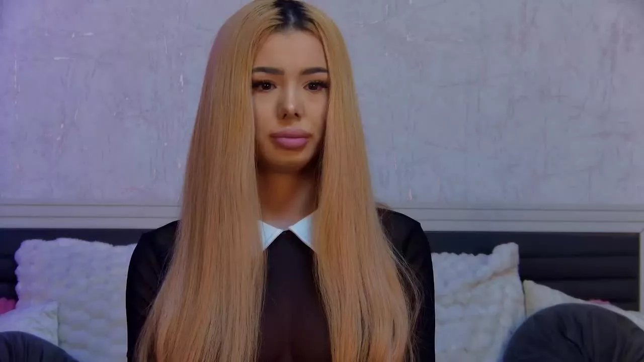 Offline AriannaVoss on Streamray