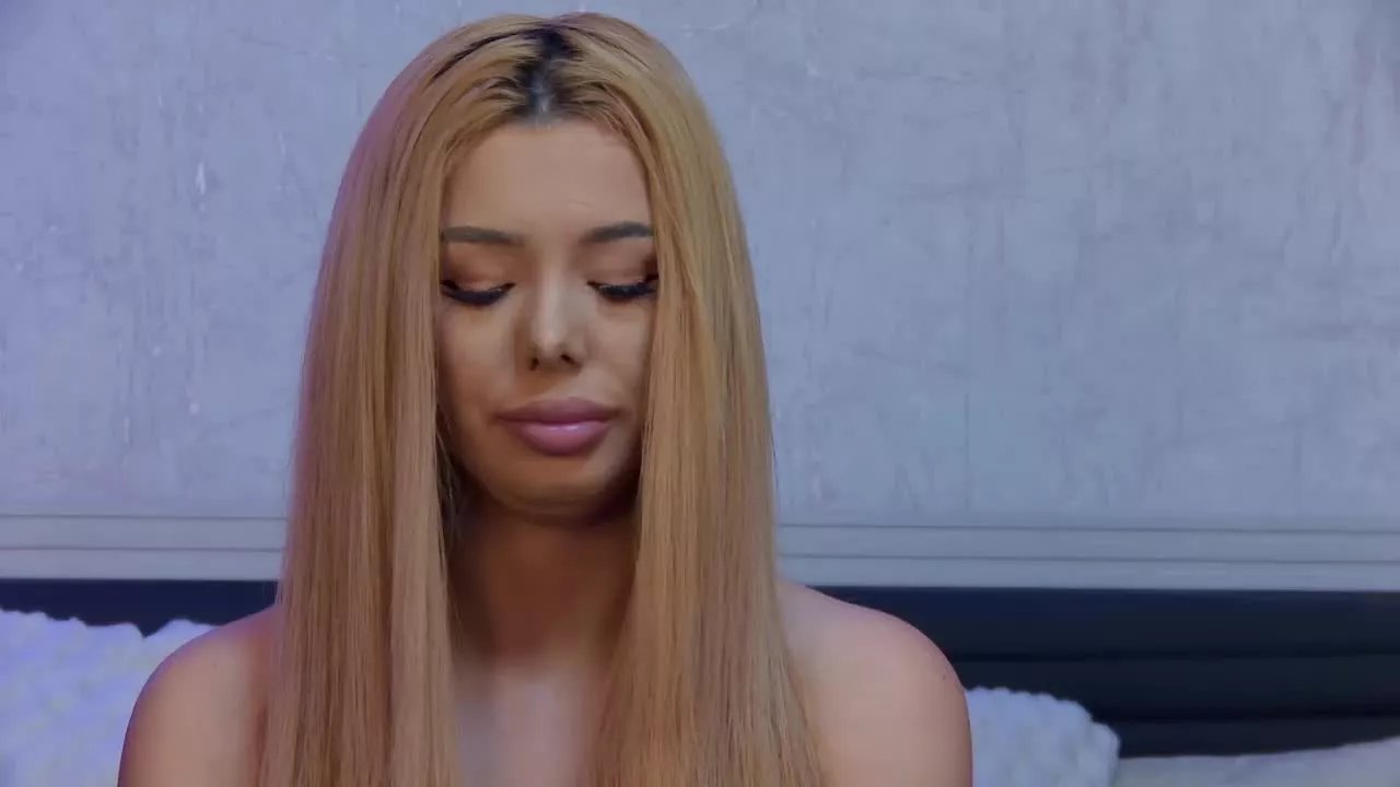 Offline AriannaVoss on Streamray