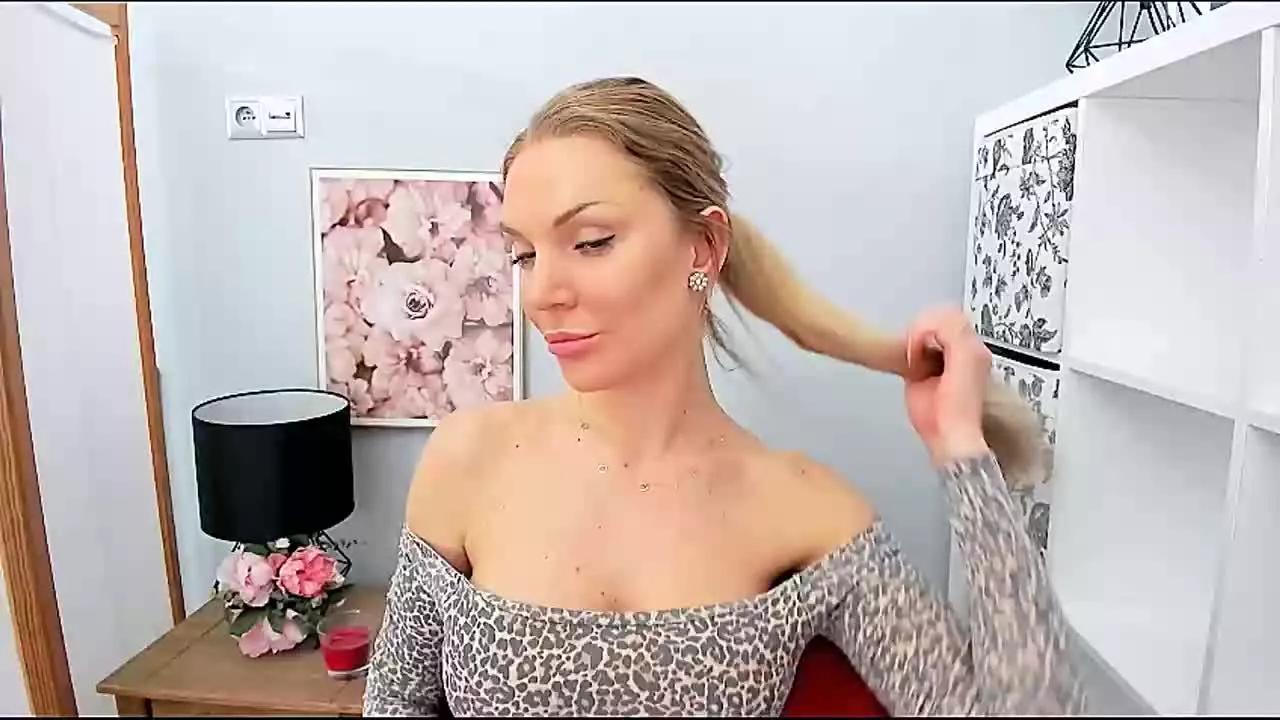 AulloraAmazing on Streamray 