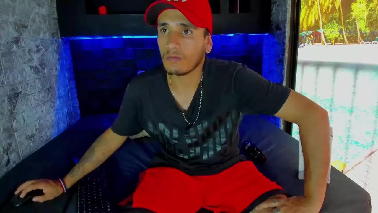 Axell_Cross77 on Streamray 