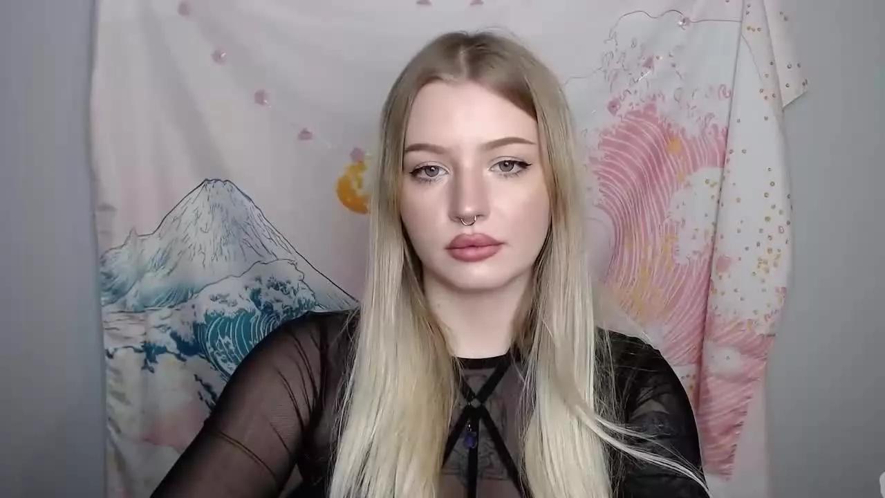 ca_milaLove on Streamray 