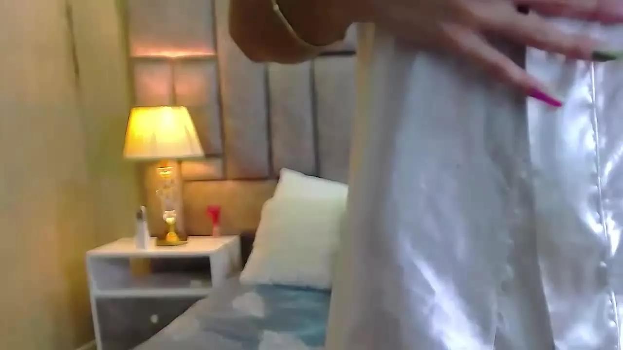ChloeMakris on Streamray 