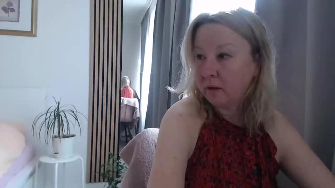 Christine36 on Streamray 