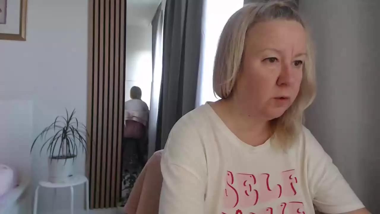 Christine36 on Streamray 