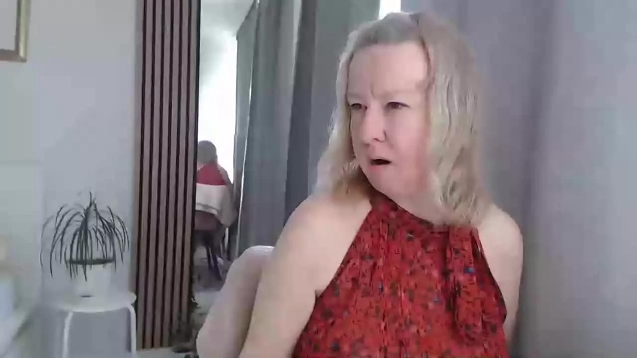 Christine36 on Streamray 