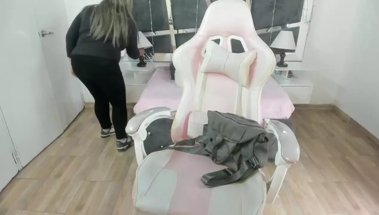 Offline cristal777 on Streamray