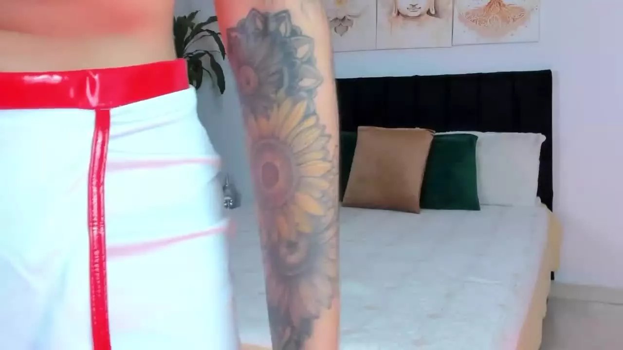 Offline DanaVelez3 on Streamray