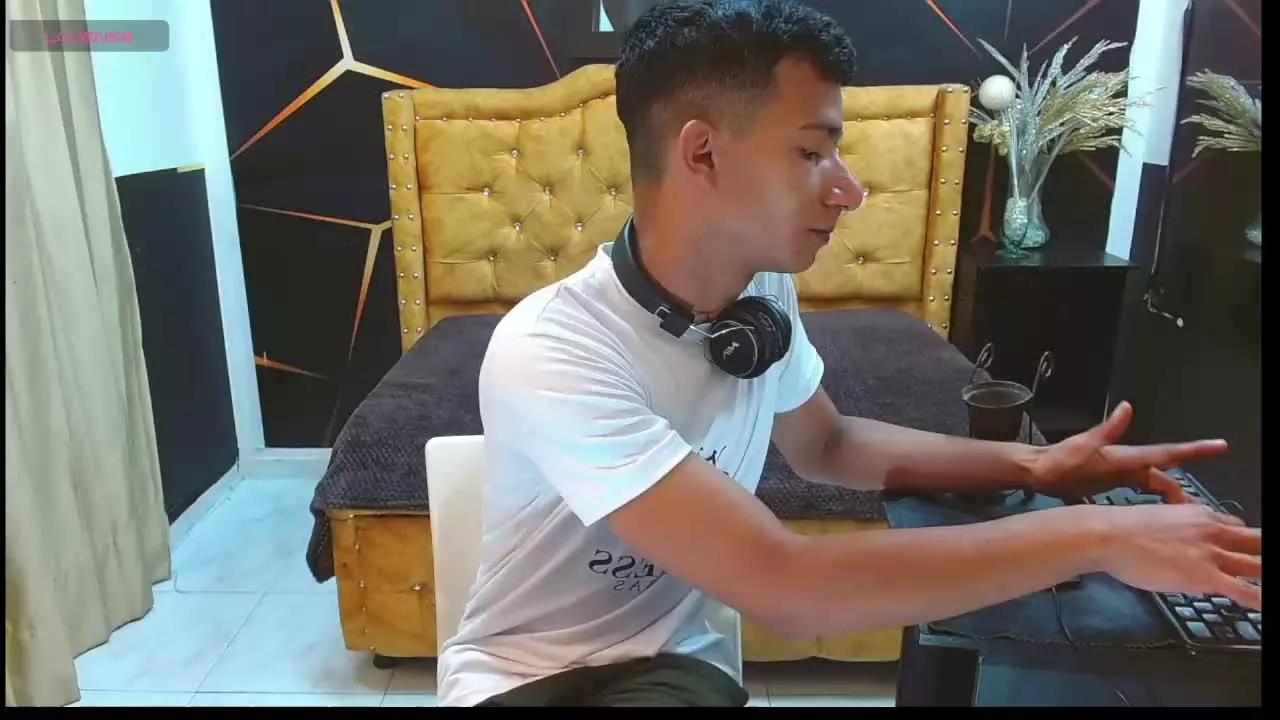 daniel_xxx_21 on Streamray 