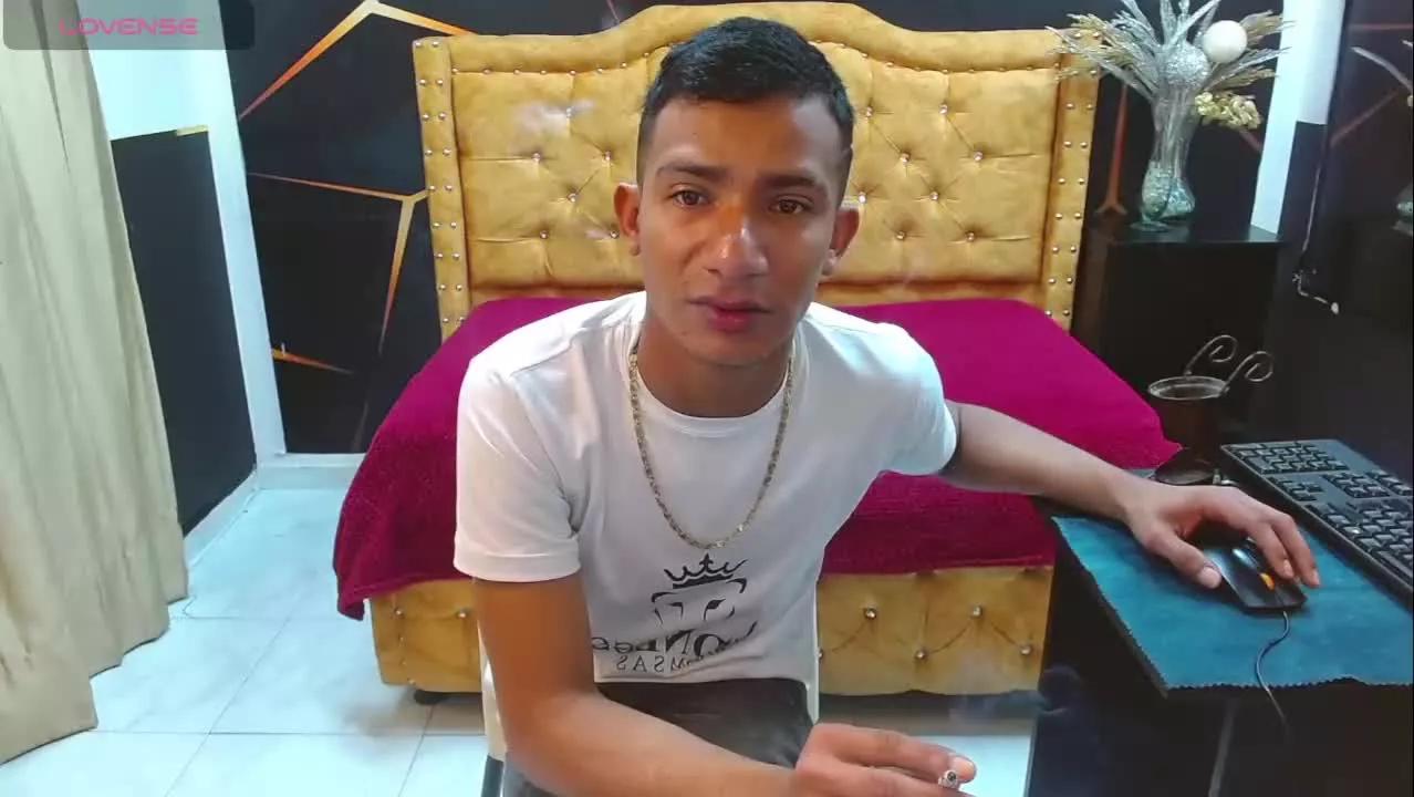 daniel_xxx_21 on Streamray 