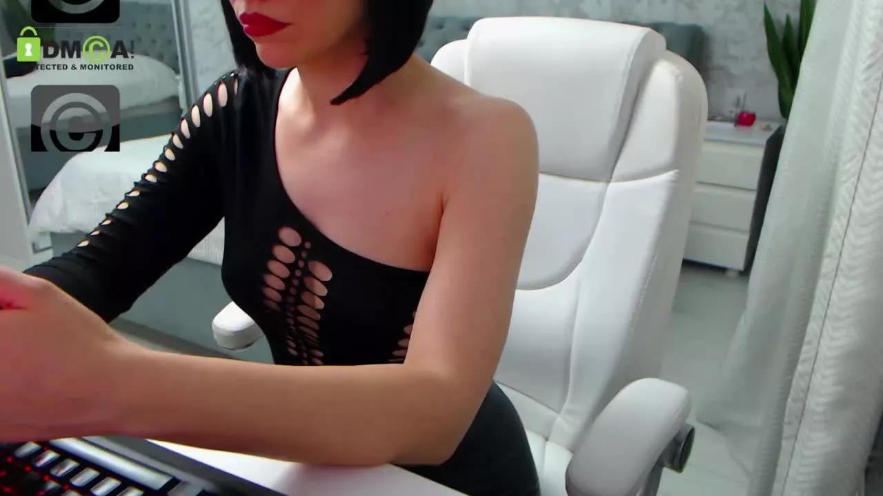 elly_elysseee on Streamray 