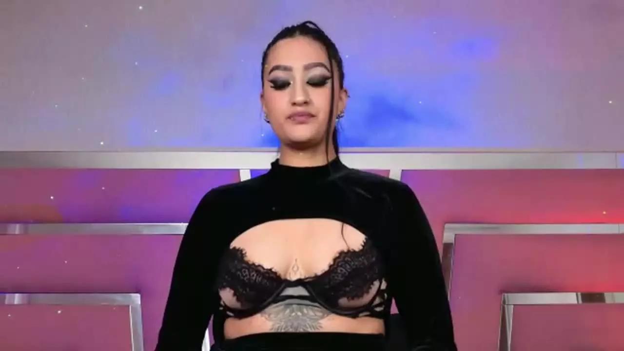 EmmaRossetti on Streamray 