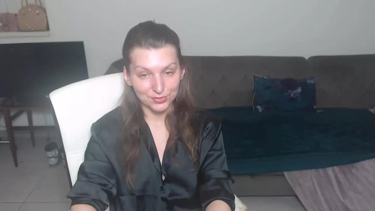 GlamyWife on Streamray 