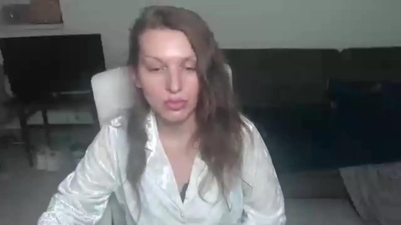 GlamyWife on Streamray 