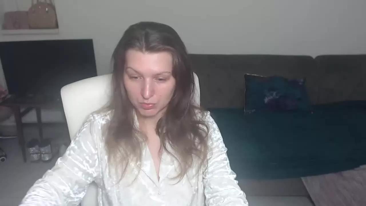 GlamyWife on Streamray 