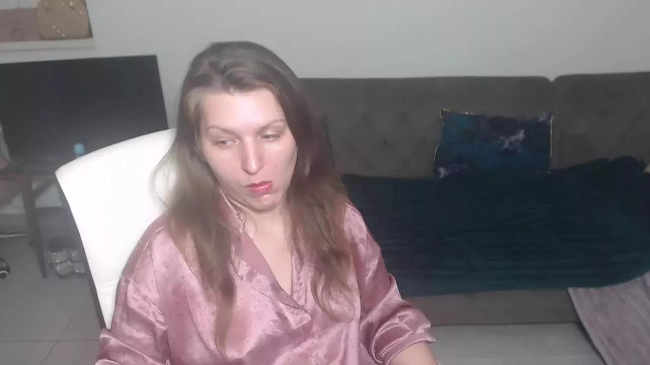 GlamyWife on Streamray 