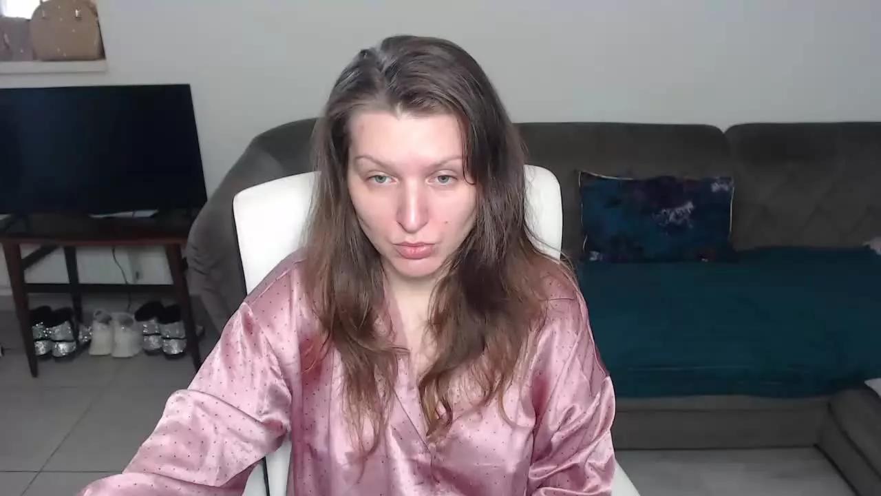 GlamyWife on Streamray 