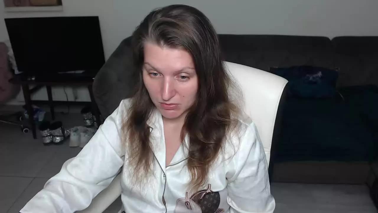 GlamyWife on Streamray 