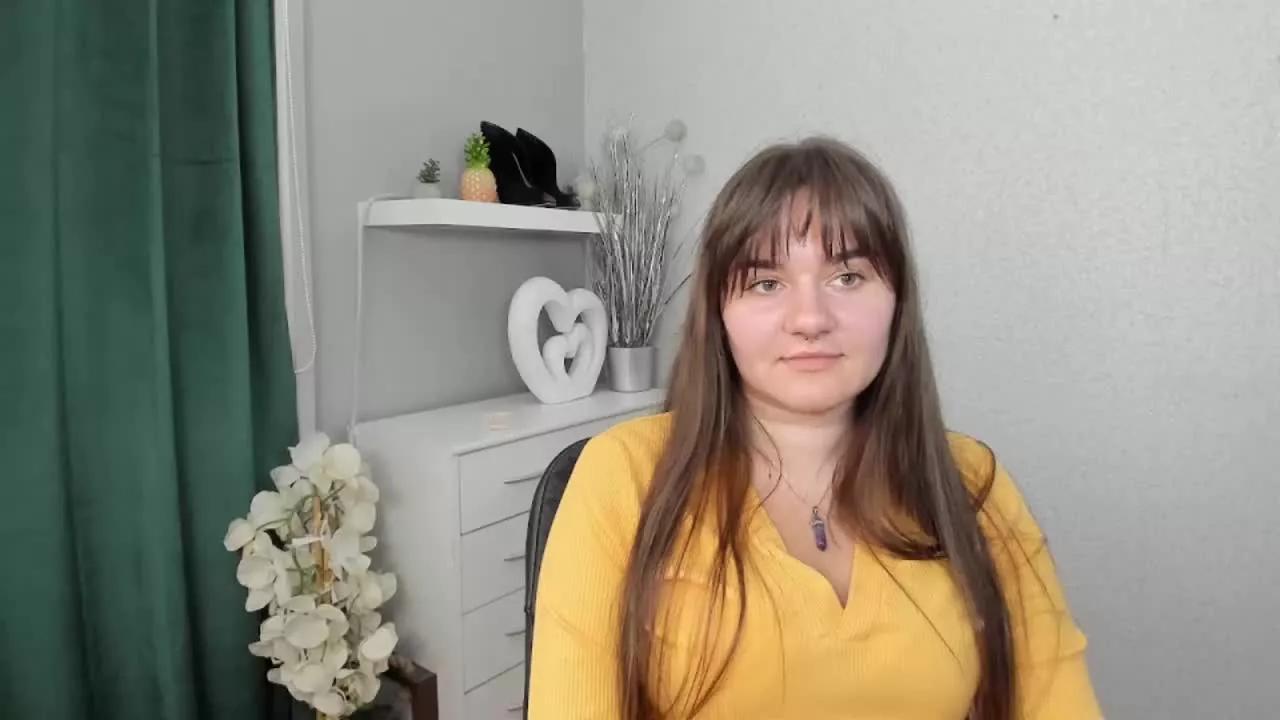 JulieDream on Streamray 